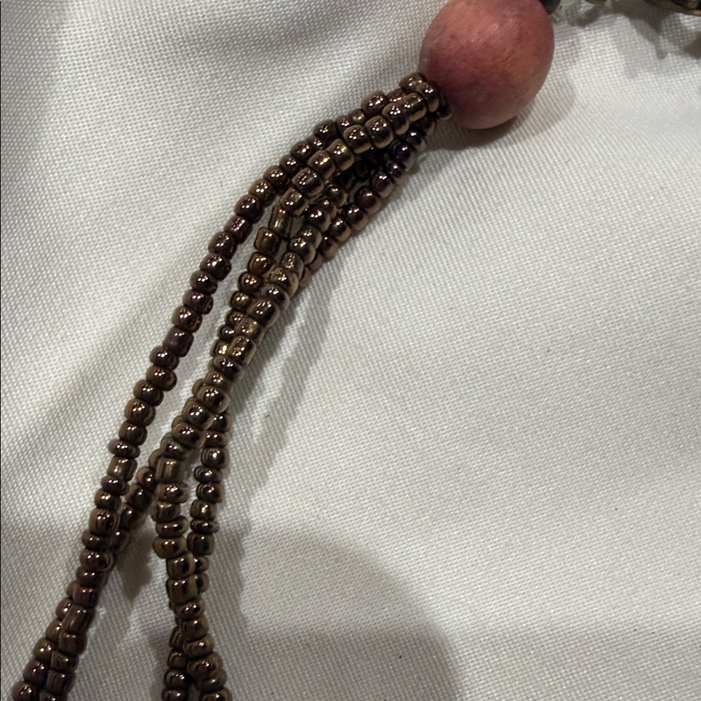 Source Unknown Iridescent Shell And Bead Necklace - image 7